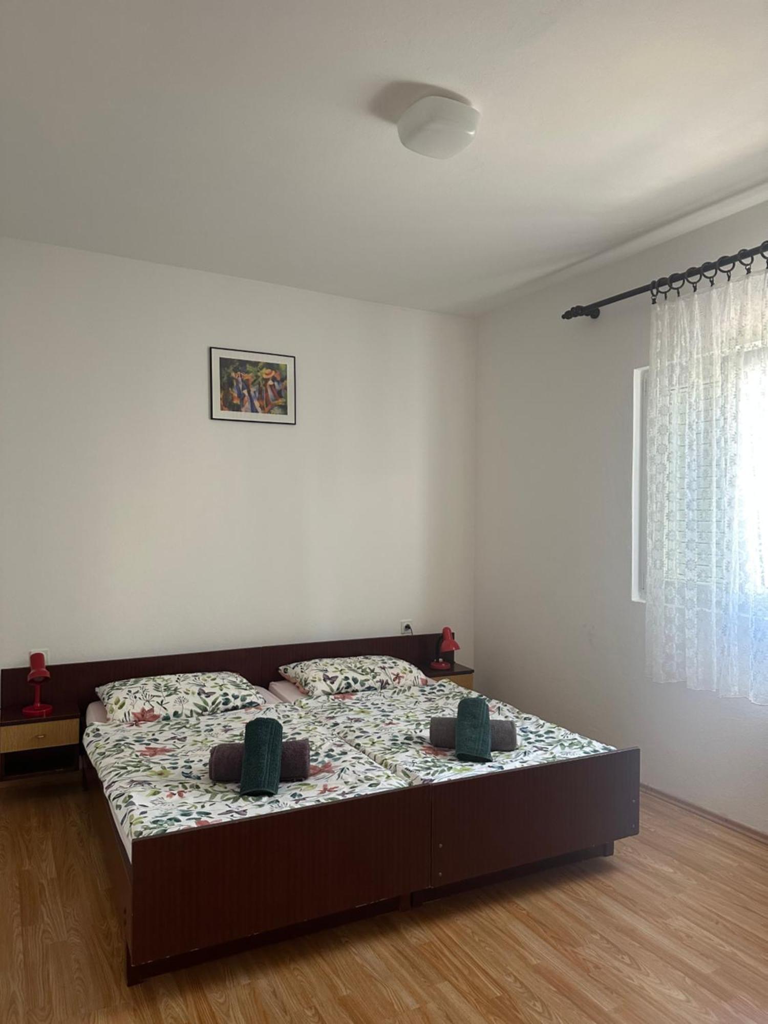 Apartmani Marko Новалья Экстерьер фото