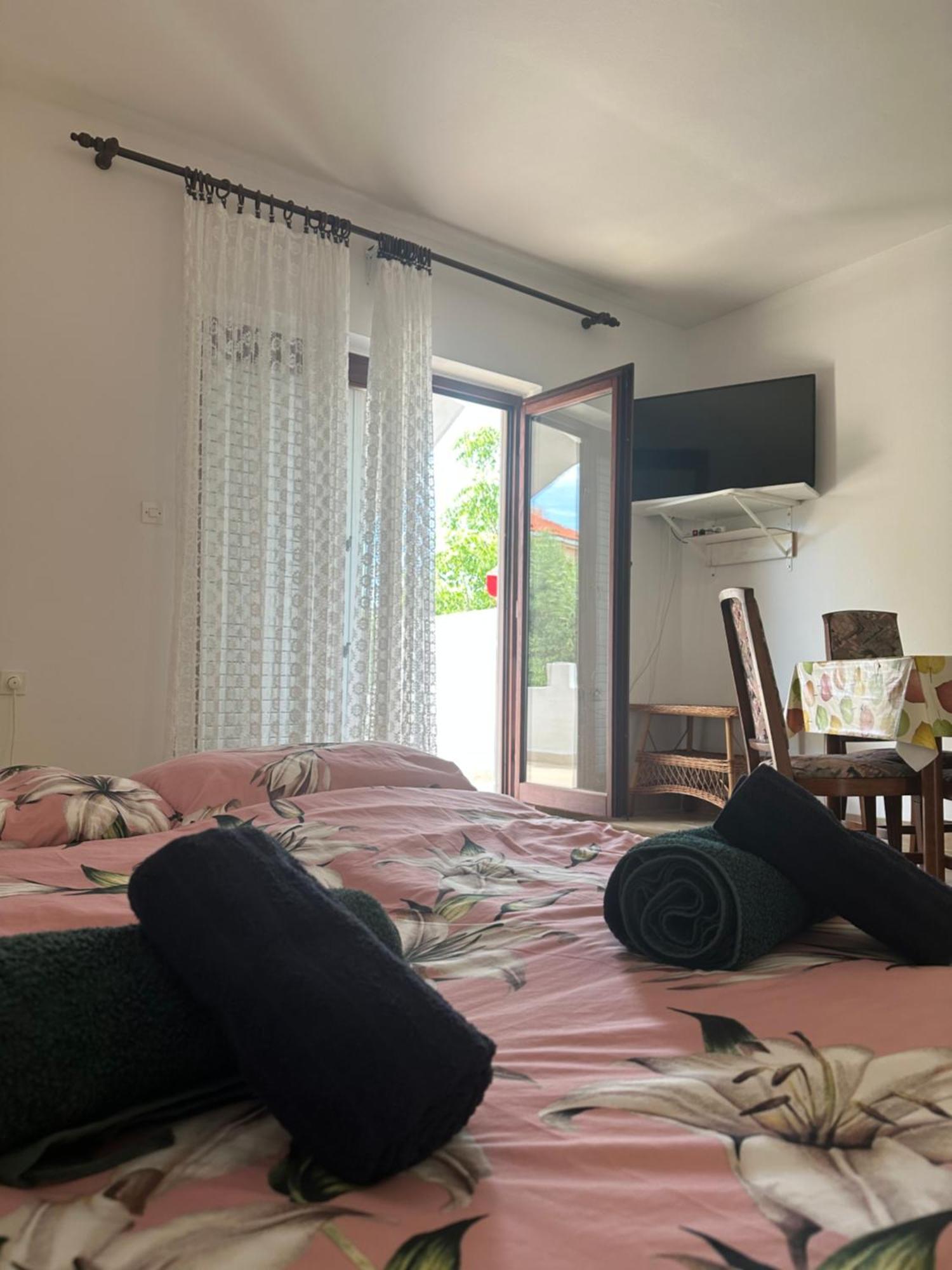 Apartmani Marko Новалья Экстерьер фото